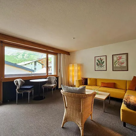 Cresta 3rd Floor Apartment *